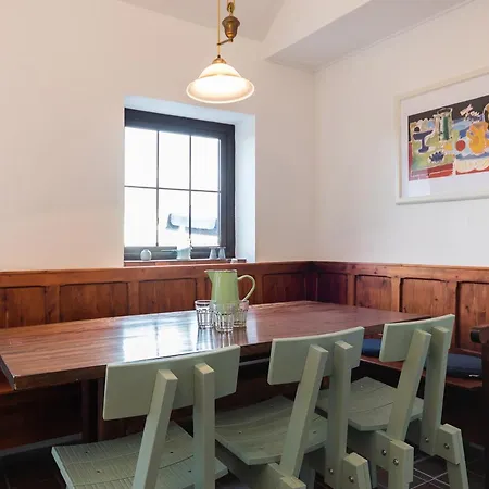 The Schooner Holiday home Goleen